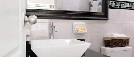 Shower, free toiletries, hair dryer, towels