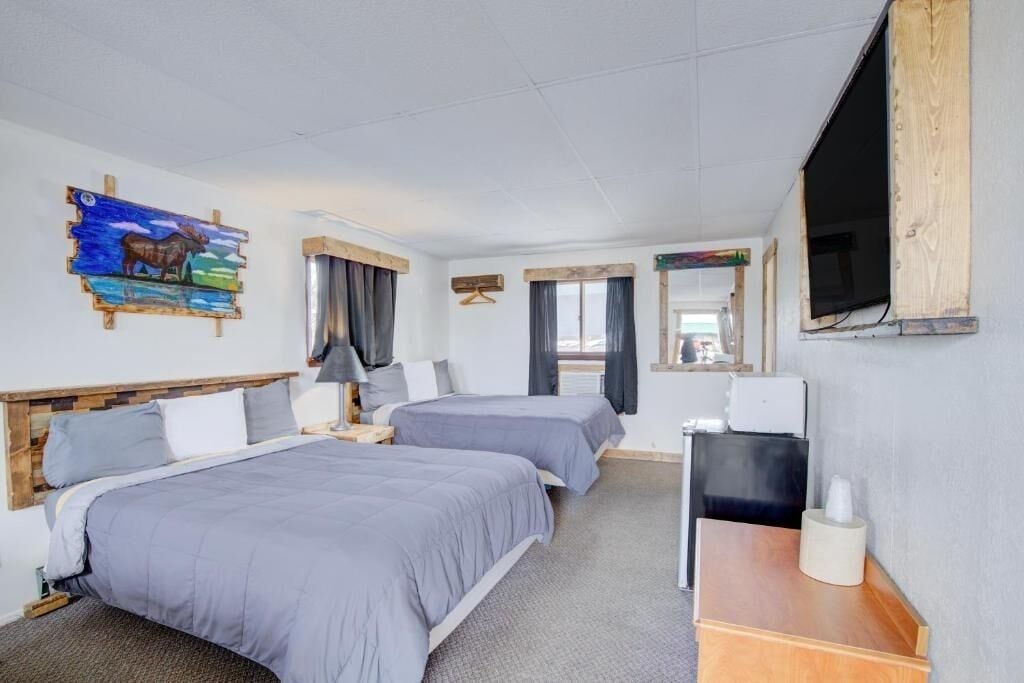 Bedroom. Interior and views may vary based on location and availability.