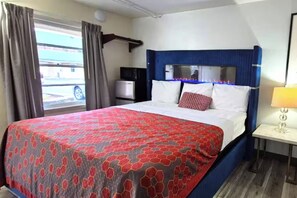 Bügeleisen/Bügelbrett, kostenloses WLAN, Bettwäsche