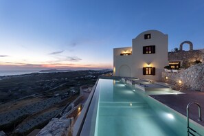 Indoor pool - Villa - Sleeps 5 - Private Heated Pool-parking (Pyrgos)