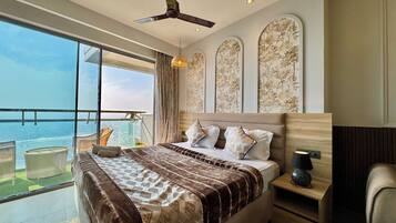 Elite Studio Suite, Balcony, River View | Desk, laptop workspace, blackout curtains, iron/ironing board