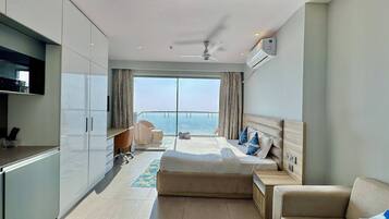 Signature-Studiosuite, Balkon, Flussblick | Eigene Küche