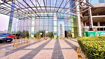 Pintu masuk hartanah