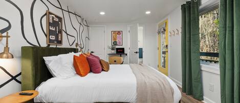 Bureau, fer et planche à repasser, Wi-Fi gratuit, draps fournis