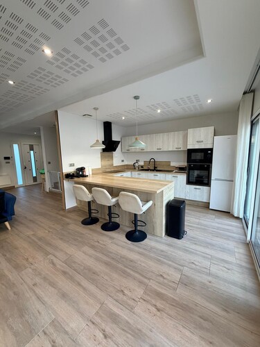 Modern Villa of 120m² with garden, 3 bedrooms. 8 Travellers near Lyon