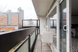 Property grounds - Contemporary 3BDR Retreat in South West London (Greater London)