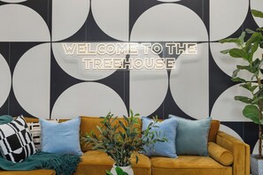 Interior - Treehouse Retreat, House+Private Guest suite, Sleeps 12, Hot tub, Fire pit (Raleigh)