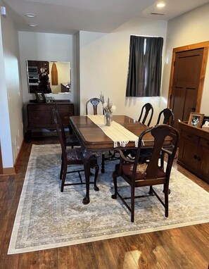 Dining - Hidden Gem!  Uniquely, fully-furnished, newly remodeled, 1860’s carriage house (Dubuque)