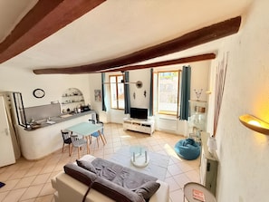 House | Living room - Apartment in the Center of Antibes (Antibes)