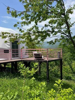 Tente, balcon, vue montagne | Terrasse/Patio