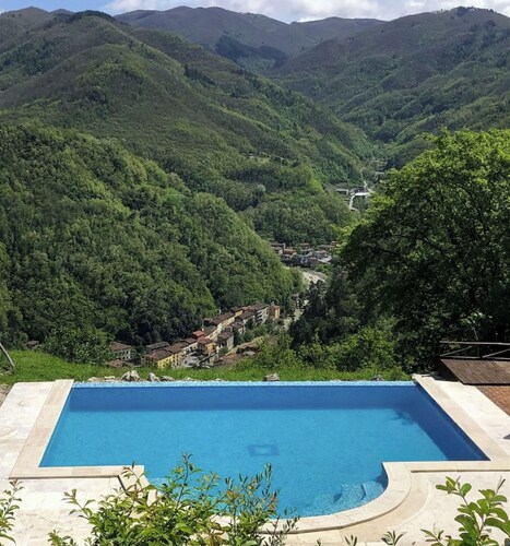 Stunning Villa with Infinity Pool & Panoramic Views over Bagni di Lucca