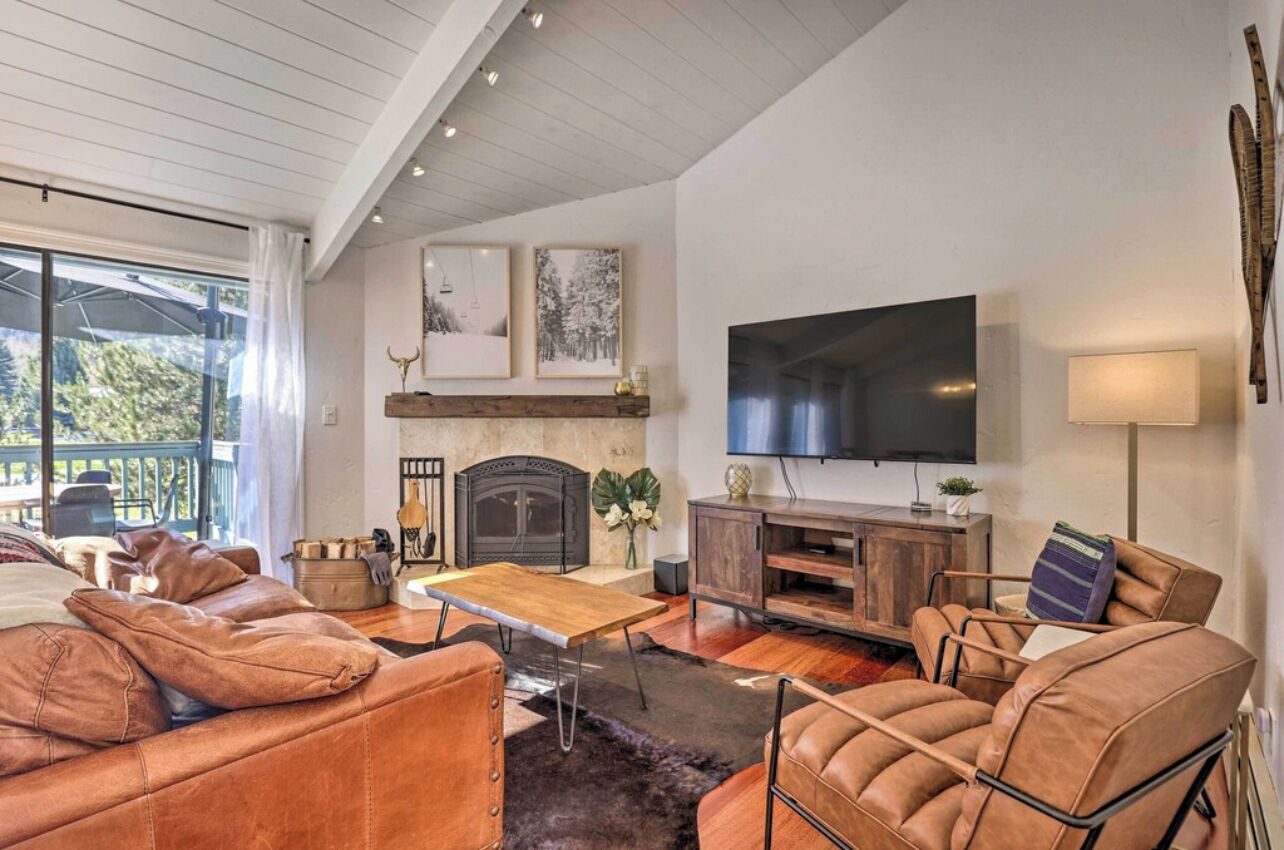 Télévision, cheminée