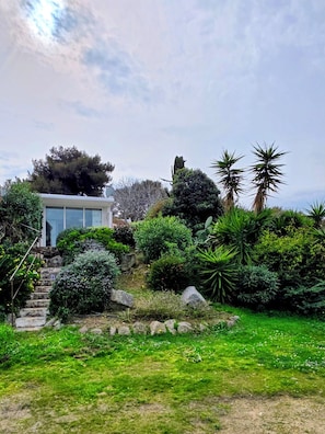 Exterior - Rent bungalow - sleeps 6 - 100 m from the beach - Large terrace - Lumio (20) (Lumio)