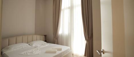 Schreibtisch, kostenloses WLAN