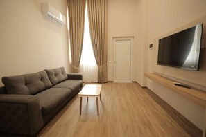 TV, offices - Duplex City 02 in Durrës (Durrës)