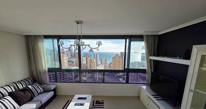 apartment with sea views Levante beach - Swimming pools, parking and free Wifi