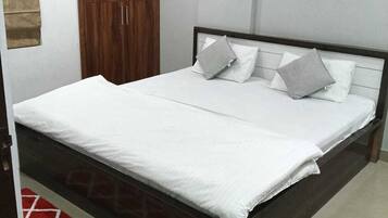 1 chambre, coffres-forts dans les chambres, fer et planche Ă repasser