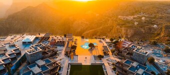 Sahab Resort and Spa 