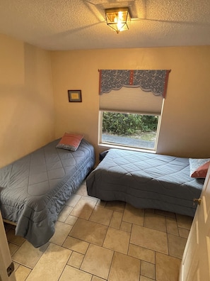 5 Schlafzimmer, Bügeleisen/Bügelbrett, WLAN, Bettwäsche