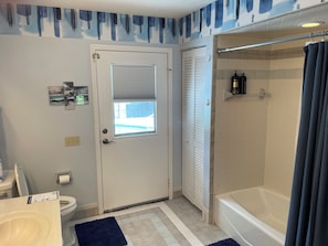 Shower, hair dryer, bidet, towels - Enjoy the Daytona 500 or Bike Week w/ friends at this Port Orange 5 bed home. (Port Orange)