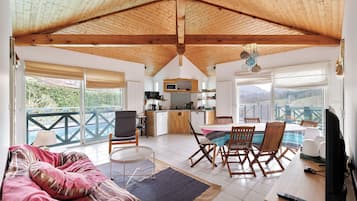 Individually decorated, individually furnished, laptop workspace