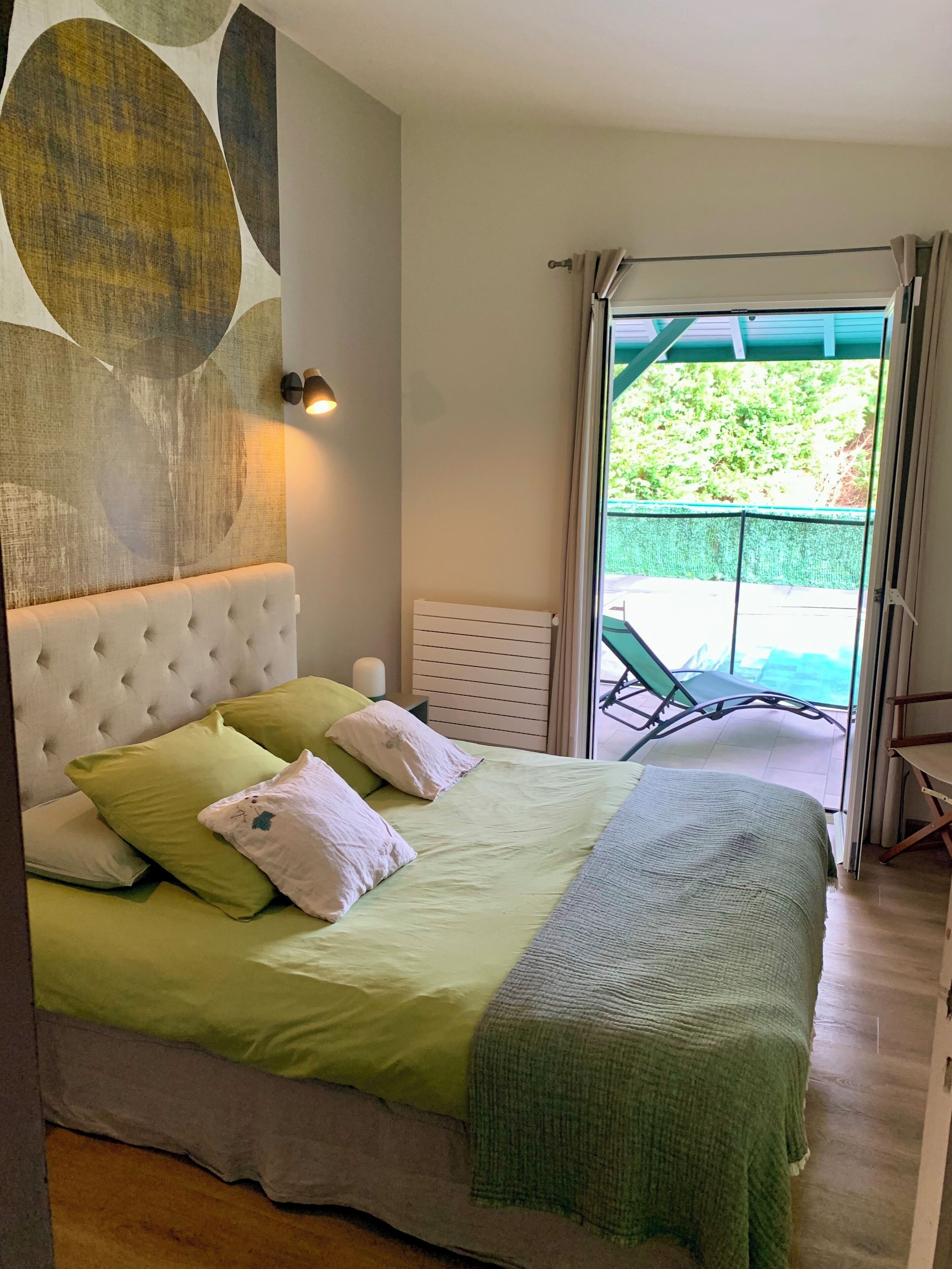 舒適雙床房, 泳池景 (Moon) | 獨特設計、獨特裝修、手提電腦工作空間、熨斗/熨衫板