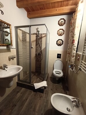 ห้องดีลักซ์ดับเบิล | ห้องน้ำ