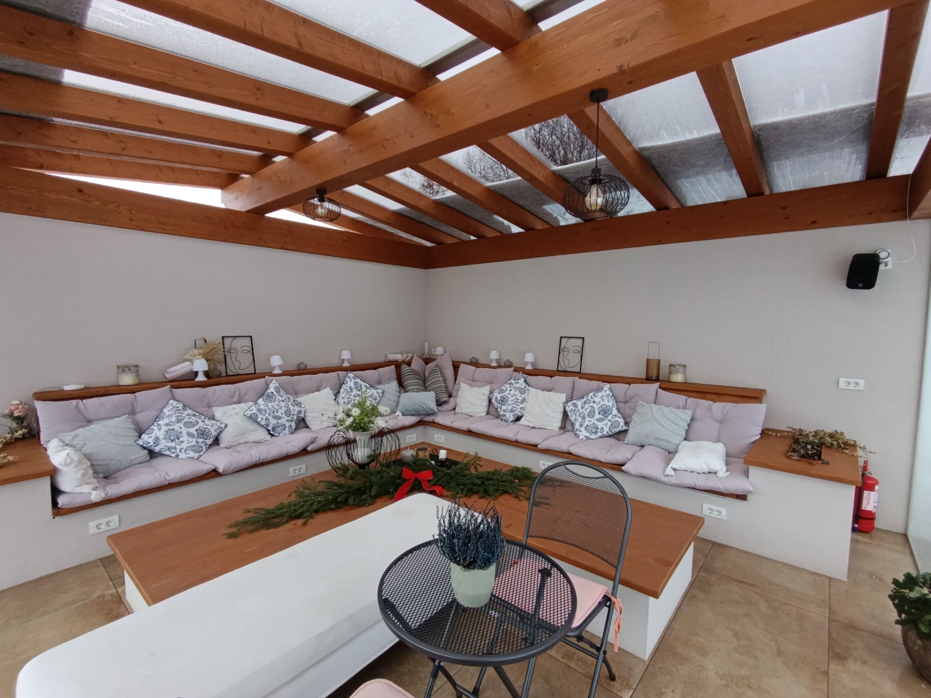 27-inch Smart TV with digital channels