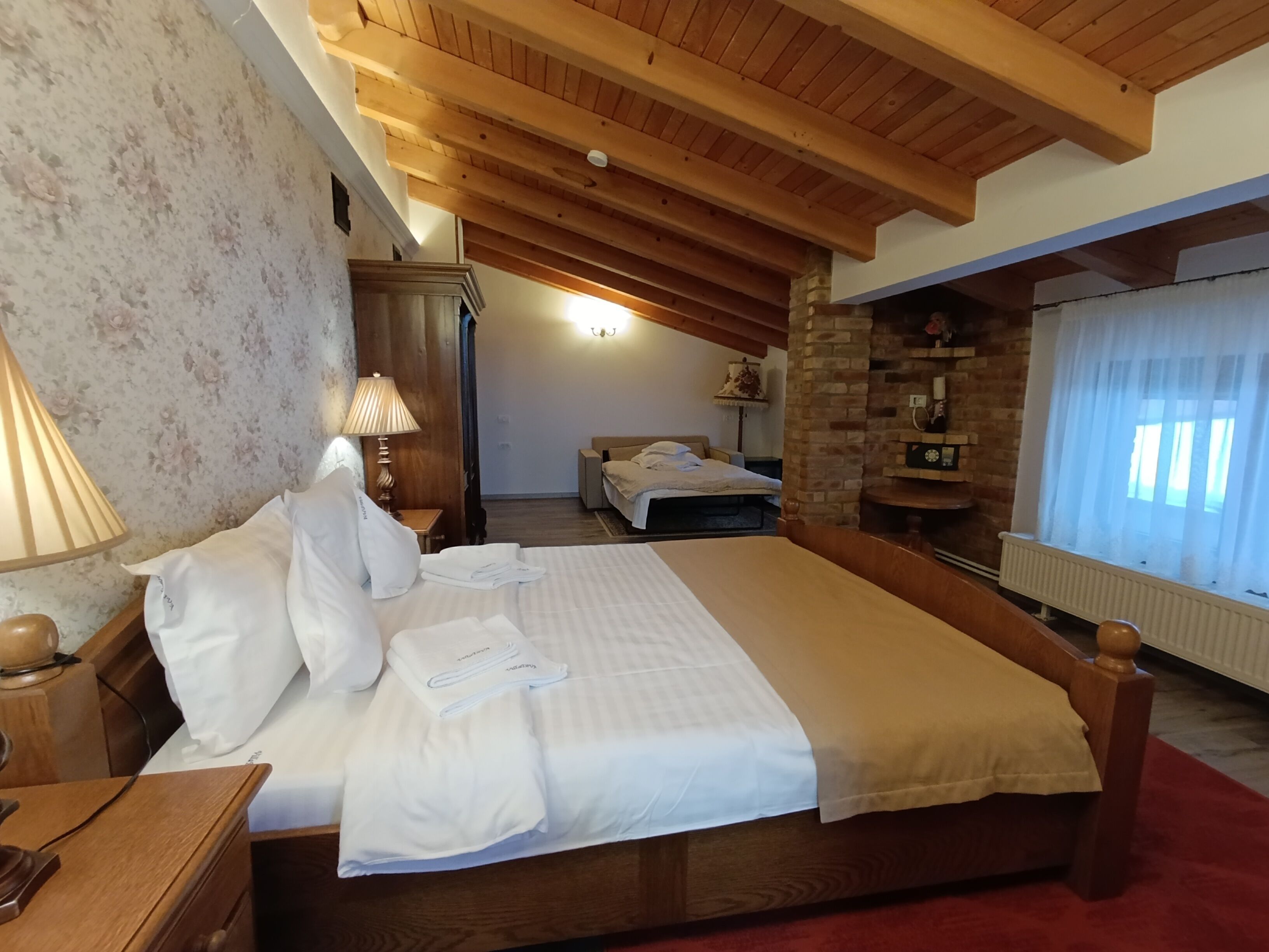 Deluxe Double Room | Free WiFi