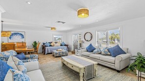 TV - Indulge in your Marco Island Haven. (Marco Island)