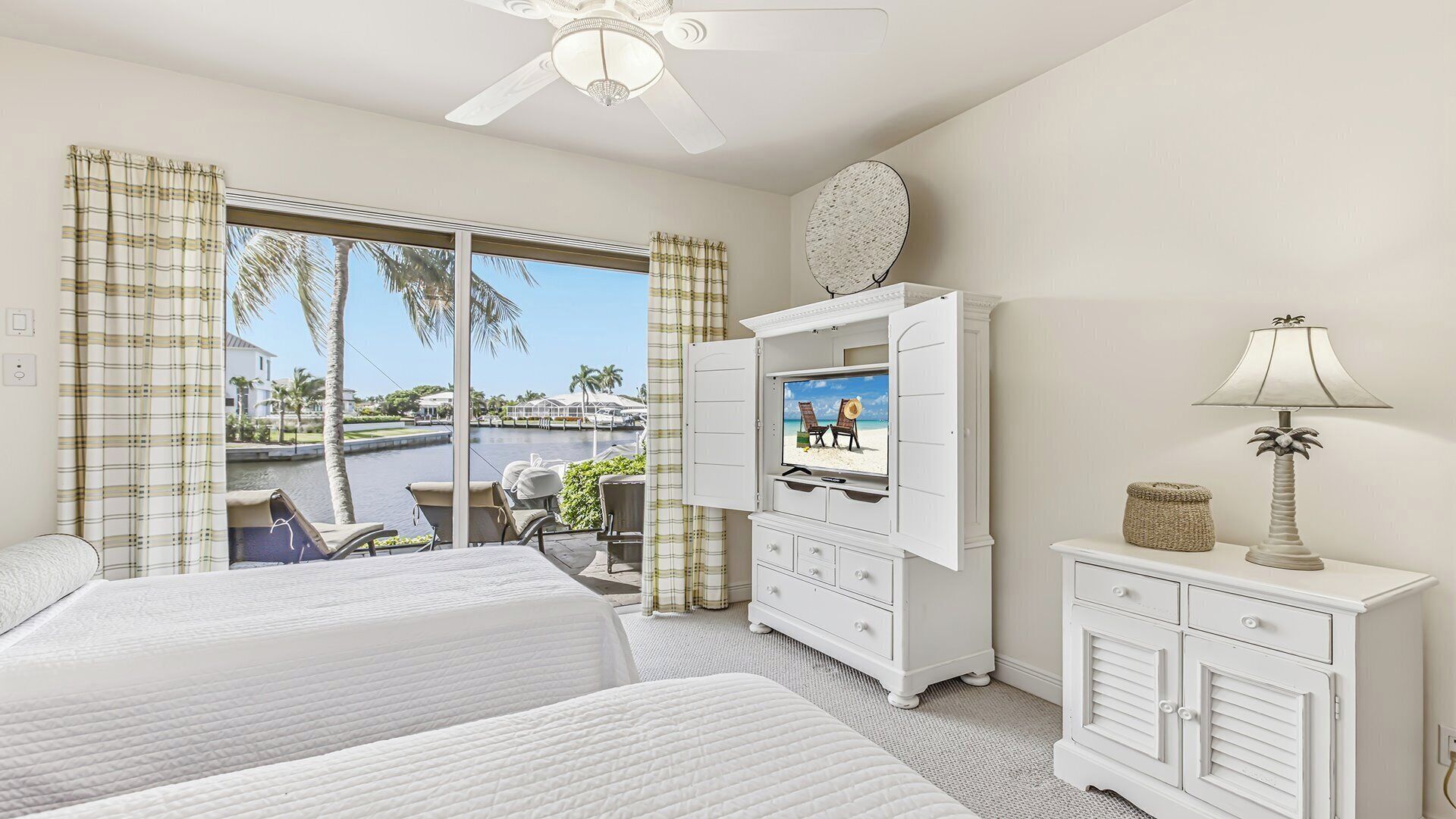 4 bedrooms, WiFi, bed sheets