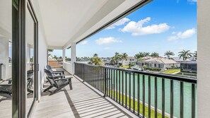 Property grounds - Stunning New Construction Retreat on Marco Island- Close to Beach (Marco Island)