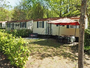 Outdoor dining - Mobile Home in Tuscany | Garden and AC | Relaxed Outdoor Living (Capannole)