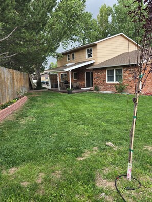 Exterior - Cozy 2-bedroom  basement apartment in a quiet Cheyenne neighborhood. (Cheyenne)