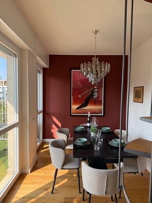 Dining - Elegant, intimate and bright apartment with terrace on CityLife (Milano)