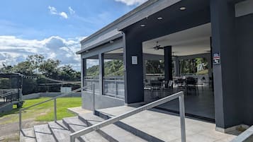 Apartment | Terrace/patio