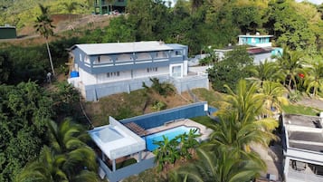 Studio (03) | Exterior