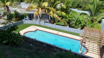 Piscina a l'aire lliure