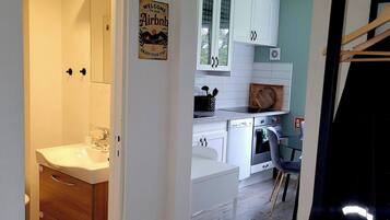 Apartment, 2 Bedrooms, Garden View | Interior