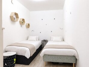 2 bedrooms - Charming 2-bedroom Apartment in Rejmyre With Garden View (Rejmyre)