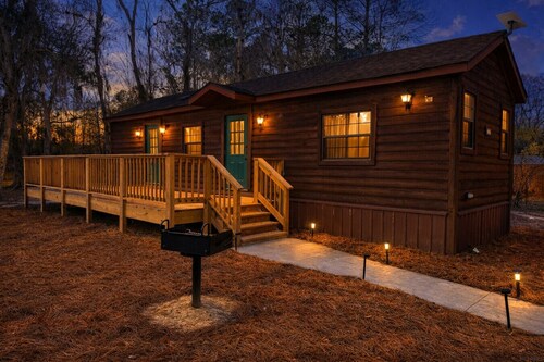 Disney Fort Wilderness Cabin – The Outpost (30 mins from Beach)