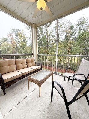 Property grounds - Coastal Comfort condo, 2E, 3 BR, 2 Bath, Pool (Murrells Inlet)