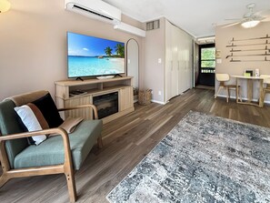 Televisión y chimenea