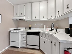 Microwave, oven, stovetop, dishwasher