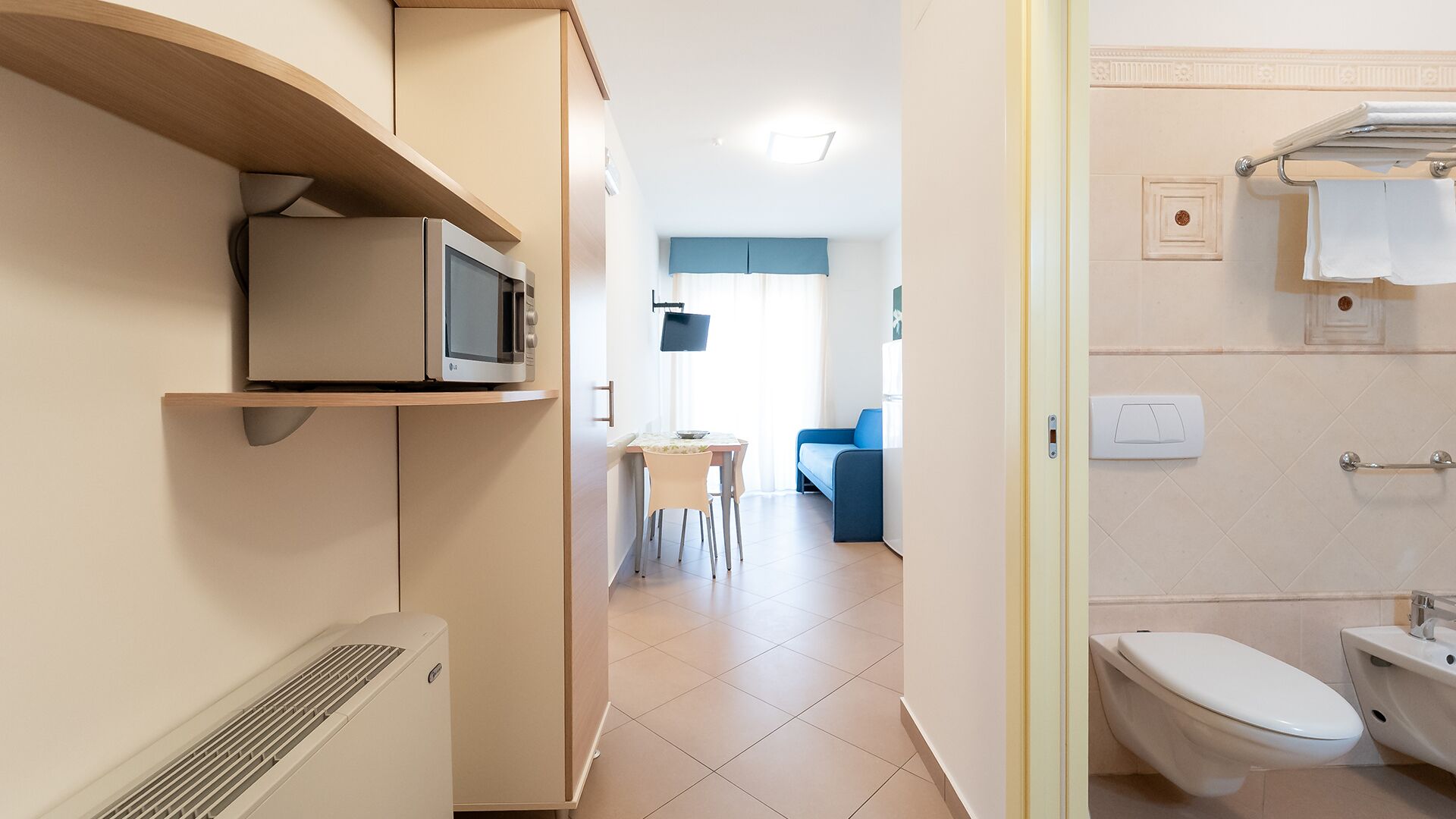 아파트, 침실 1개, 발코니 | 욕실