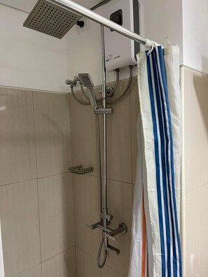 Hair dryer, towels, toilet paper - Shell Residences 11C w/ Wifi netflix is just right infront of Mall of Asia (Pasay City)