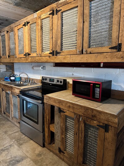 Spacious 3 bedroom rustic lodge by Pomme de Terre Lake