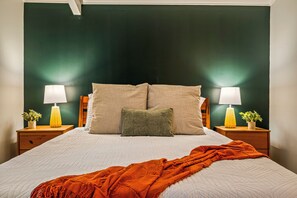 5 habitaciones, tabla de planchar con plancha y cuna de viaje 