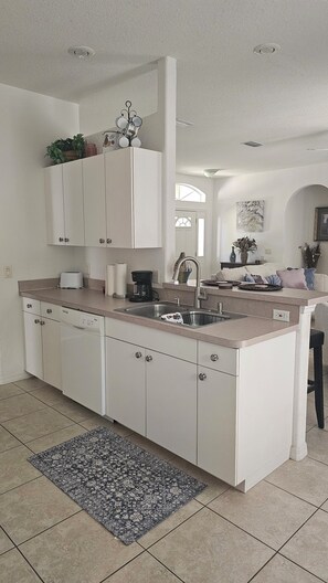 Interior - Serenity Palms a quiet oasis in North Port. Fully furnished 2/2/2 Pool home. (North Port)