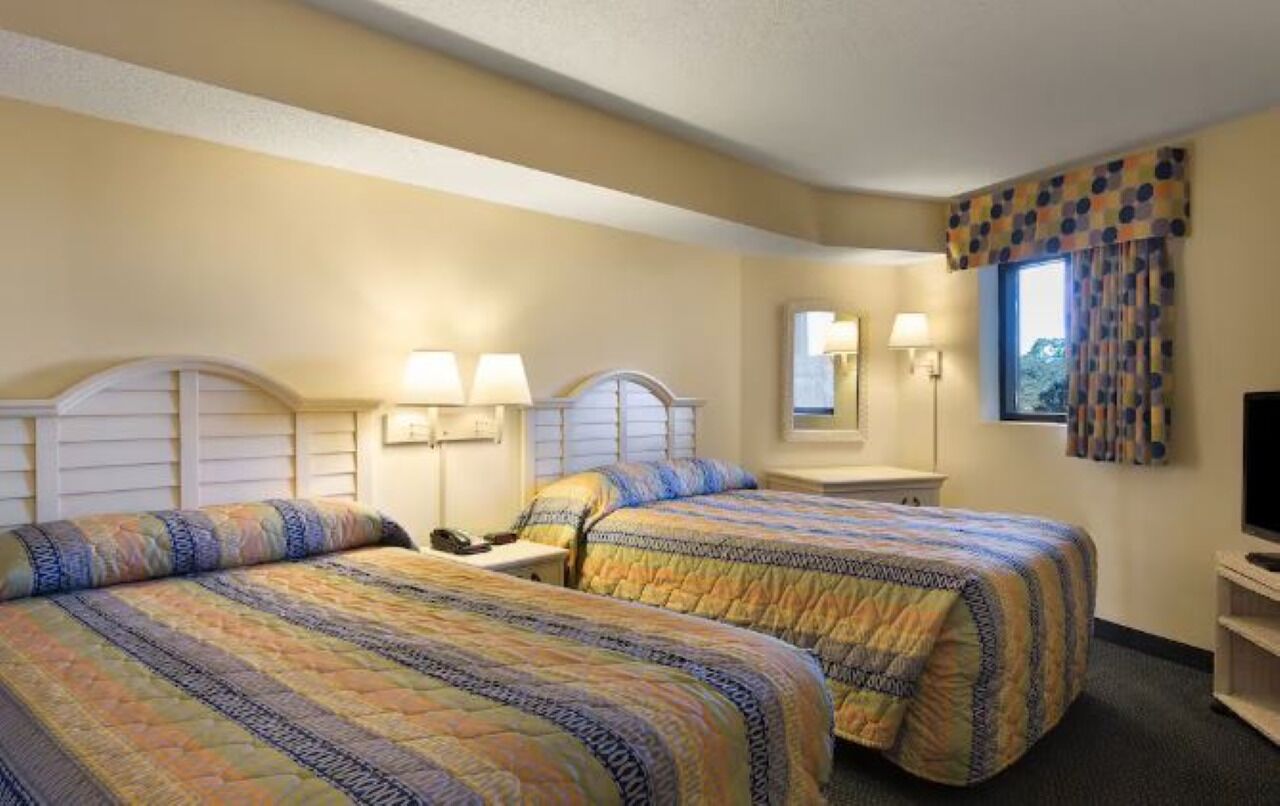 1 bedroom, iron/ironing board, WiFi (free), bed sheets